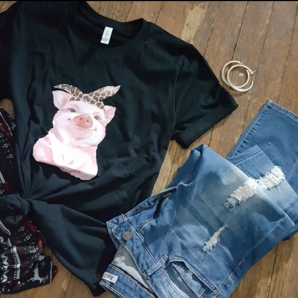 Graphic T-Shirt, Women's, sizes small -large - Picture 1 of 5
